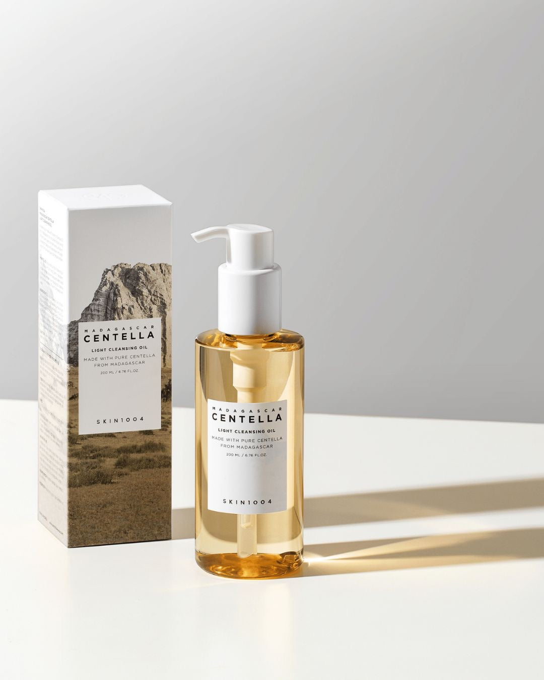 Madagascar Centella Light Cleansing Oil